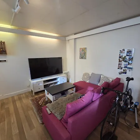 Проживание в семье Big And Cozy In The Middle Of The